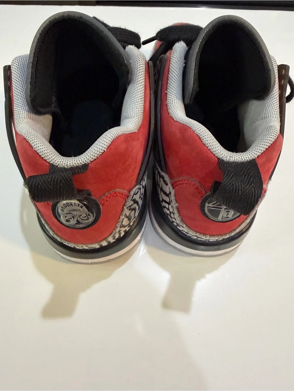 Air Jordan Spizike Low Toro GS Gym Red Sneakers Size 4.5Y